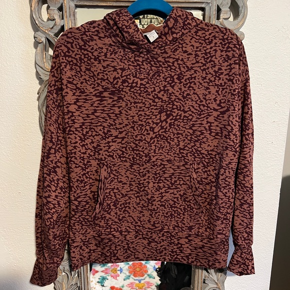 Athleta Balance Printed Hoodie Pullover Super SOFT Size Small Maroon and Mauve - Picture 2 of 7